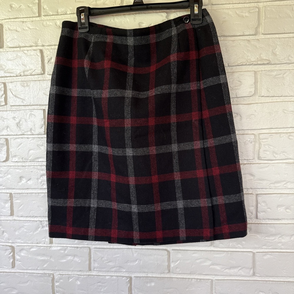 Worthington Women's Wool Blend Black Plaid Wrap Skirt Lined Knee Length Size 10T
